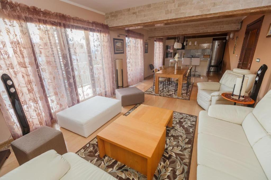 Luxury Apartments Near Bacvice Beach Split Exterior foto