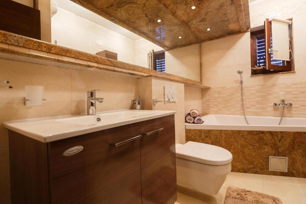Luxury Apartments Near Bacvice Beach Split Exterior foto